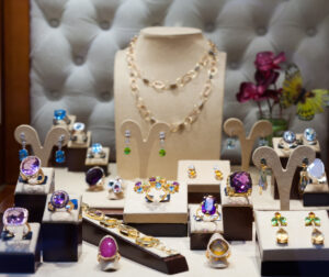 Best Artificial Jewellery Wholesalers in Delhi