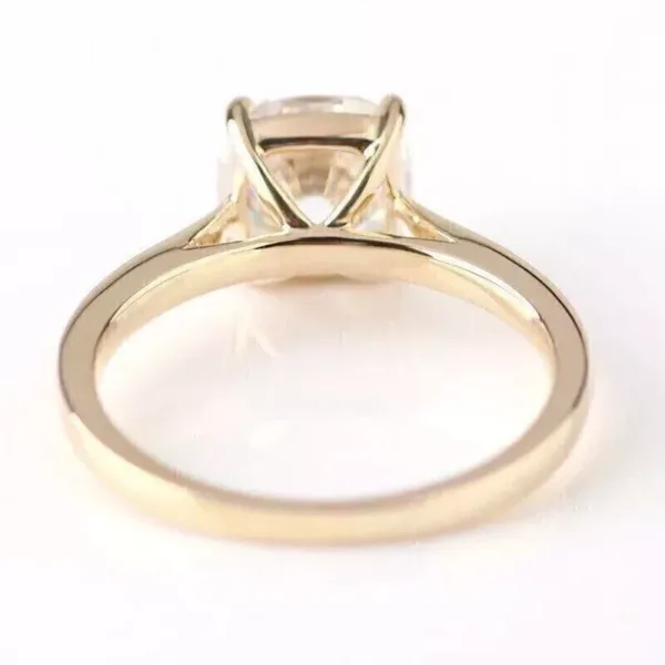 Cushion Cut 2Ct Moissanite Engagement Ring 4