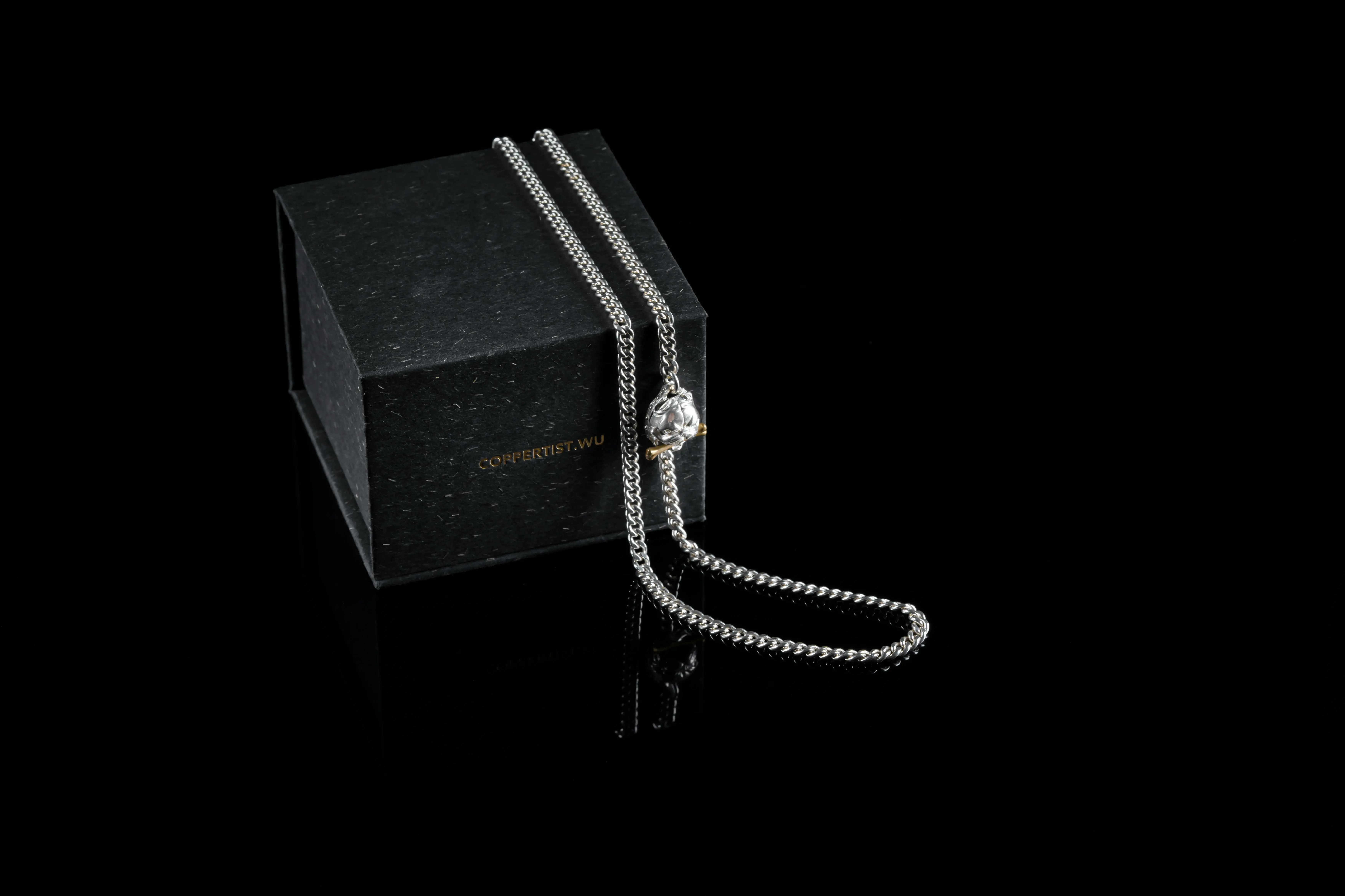 Why Silver Jewelry is a Profitable Choice for Small Businesses