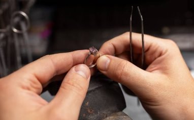 Work with a Wholesale Diamond Jewelry Manufacturer